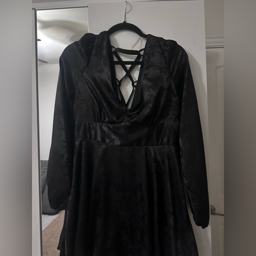 Chic Black Long Sleeve Dress with Strappy Back